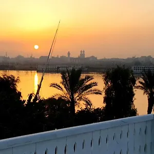 Luxor Guest House Апартаменты Луксор